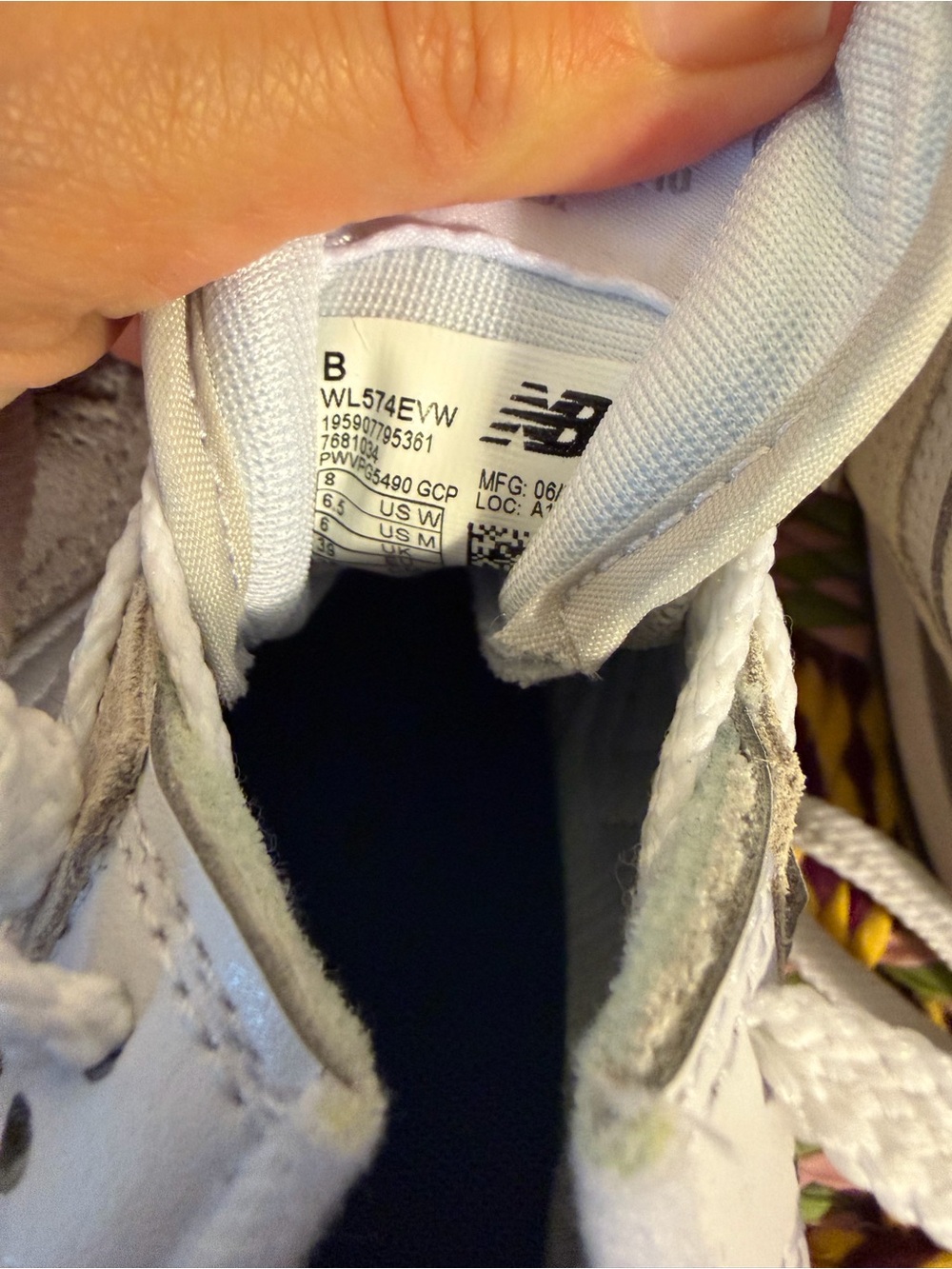 New Balance Beige & White Retro Runner size 8 - Picture 4 of 5